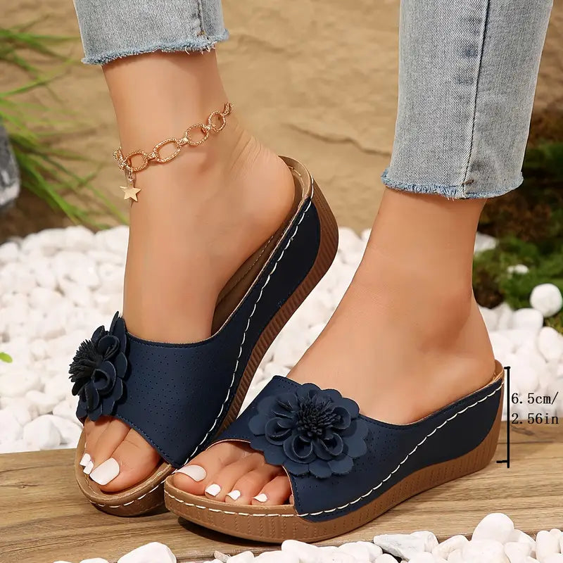 Indy™ Wedge Sandalen für Frauen - Slip-On Komfort & Florale Eleganz
