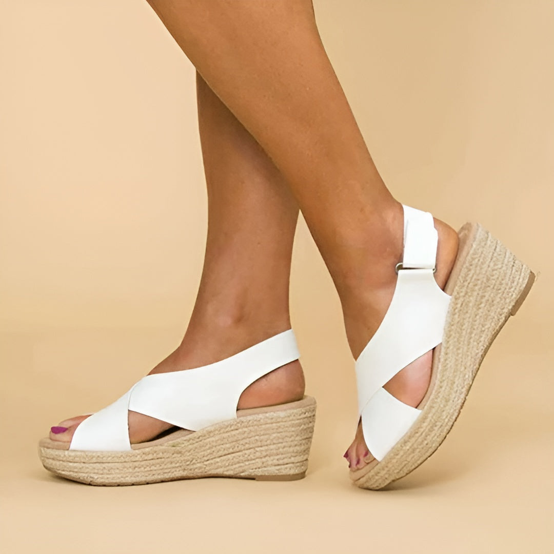 Monika Keil-Sandalen - Elegante Kreuzriemen für ganztägigen Komfort
