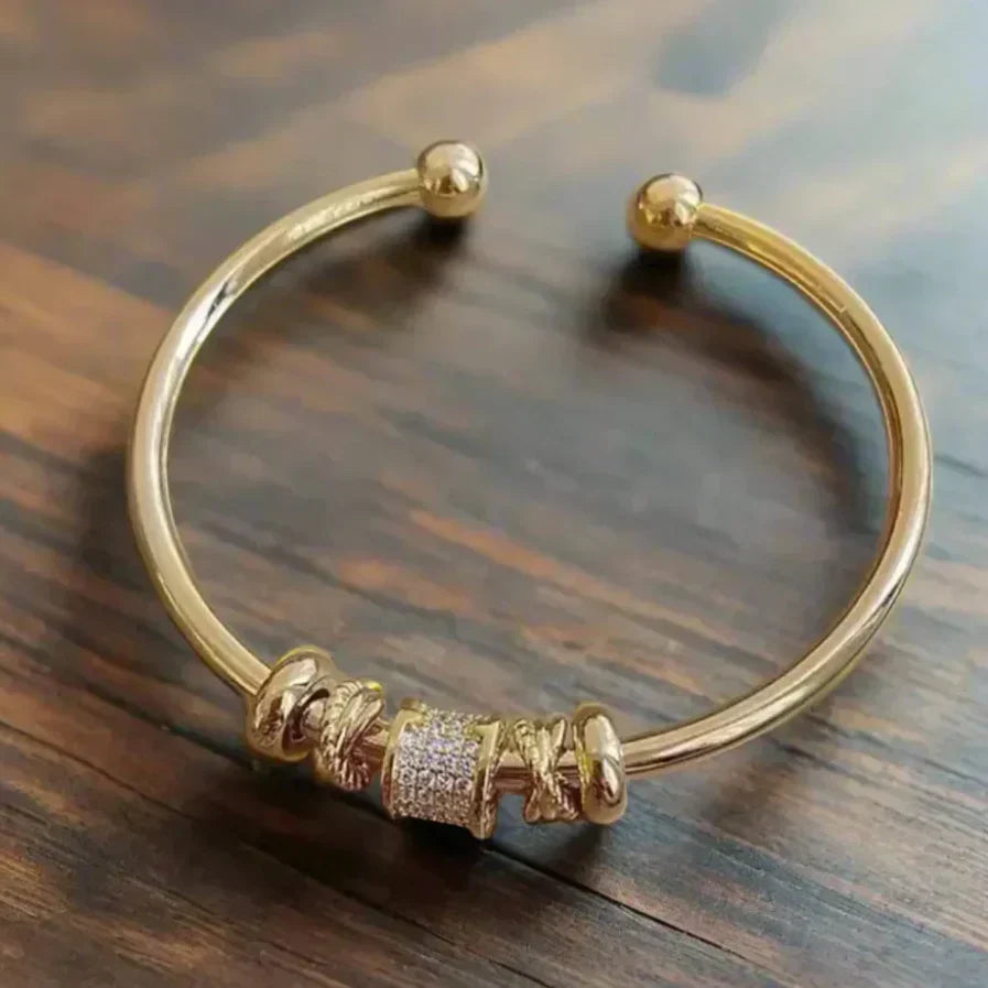 Journee | Verstellbares Armband mit Goldanhängern