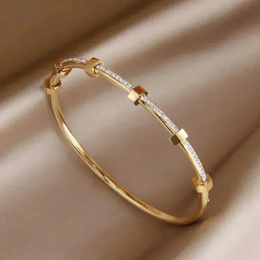Ensley | Elegantes Glänzendes Goldenes Armband